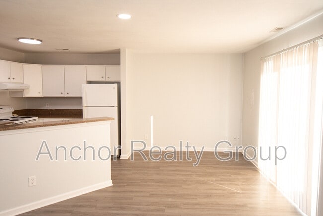 Photo - 500 Barberton Dr Unit 101 - 1