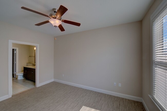 Photo - Harbor Vista at Crawford Street