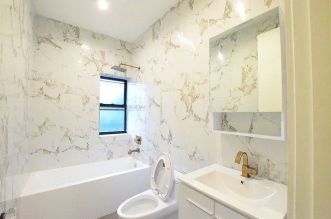 Photo - 835 DeKalb Ave Unit 3L