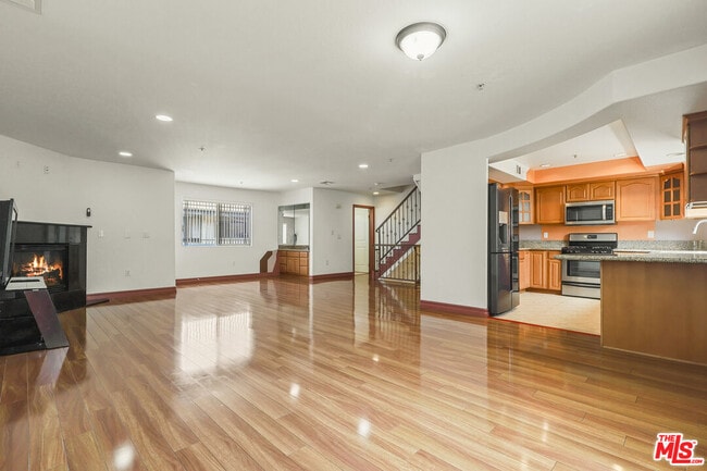 Photo - 1559 W 207th St Unidad 2