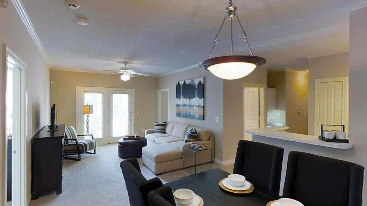 Photo - Island Park/Harbor Town Square Apartments