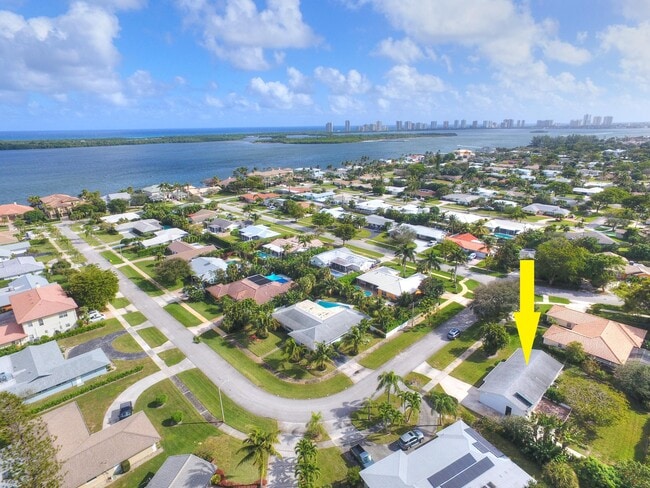 Photo - 807 Easterly Rd