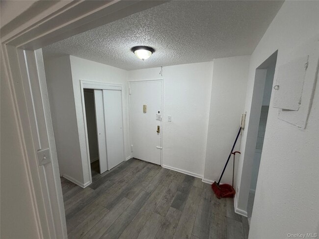 Photo - 83-30 Vietor Ave Unit 323