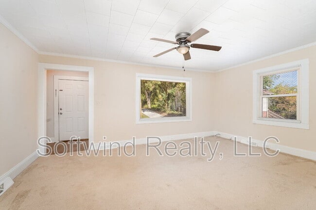 Photo - 210 Corban Ave SE