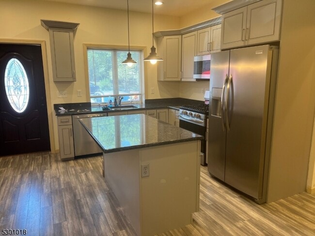 Photo - 730 Main St Apartment Unit 1R