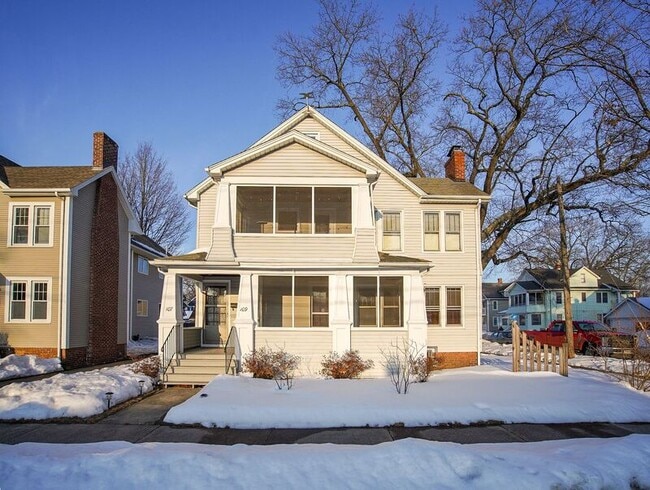 Building Photo - 109 Carver St Unit 109