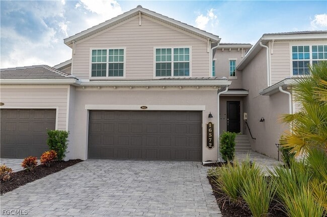 Building Photo - 16572 Kingwood Ln Unit 3621