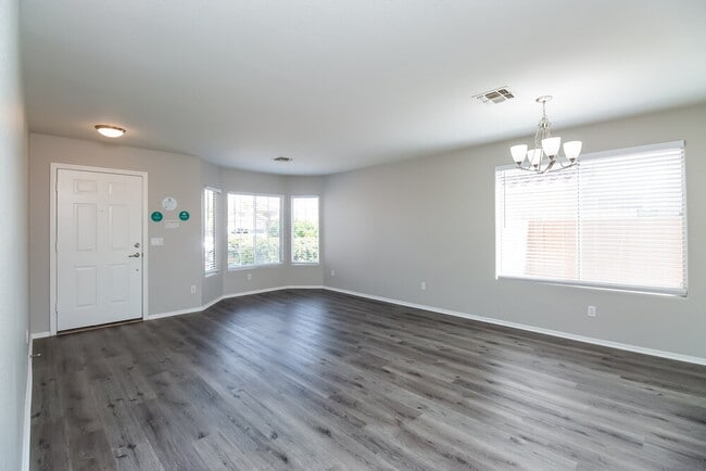 Photo - 8213 W Papago St