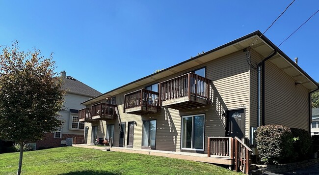 Building Photo - 514 N Harrison St Rental