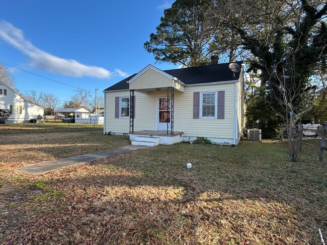 Photo - 305 Stonewall Ave