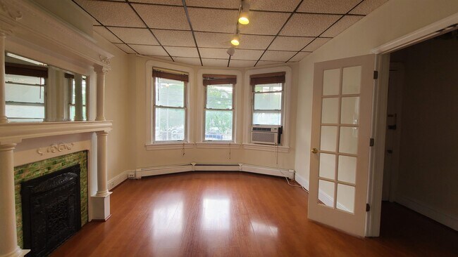 Photo - 86 Tonnelle Ave Unit 1