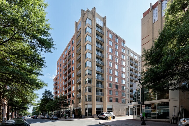 Photo - The Phoenix at Clarendon Metro