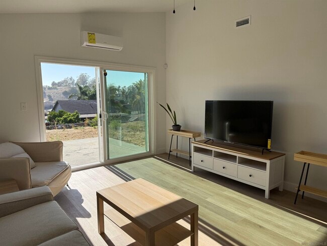 Building Photo - 664 Carefree Dr Rental