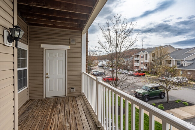 2BR, 2BA - 1,281SF - Balcony