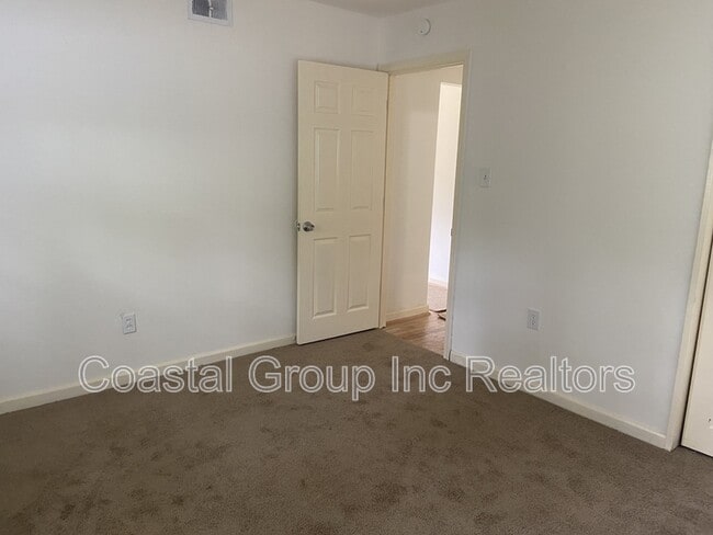 Photo - 1632 Janke Rd