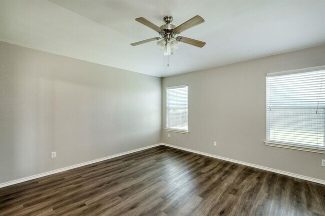Photo - 2824 Bluffstone Dr