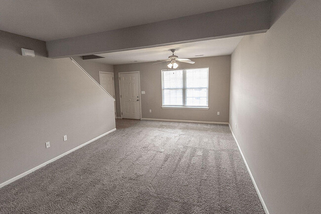 Photo - 4002 Snowy Owl Dr