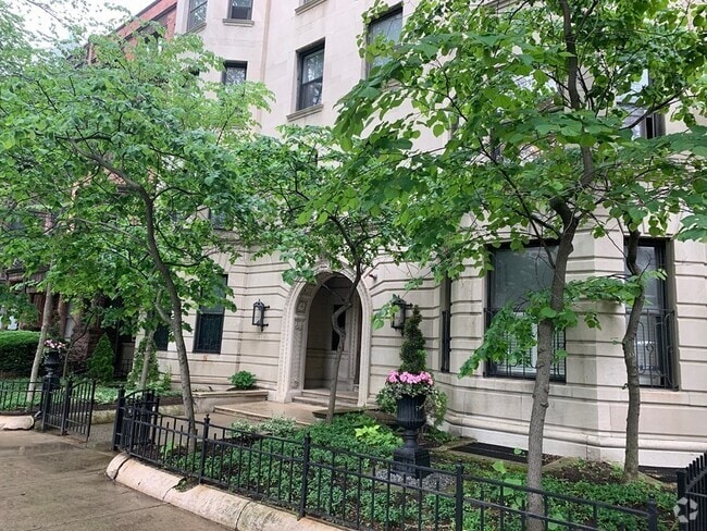 Building Photo - 373 Commonwealth Ave Unit 303 Rental