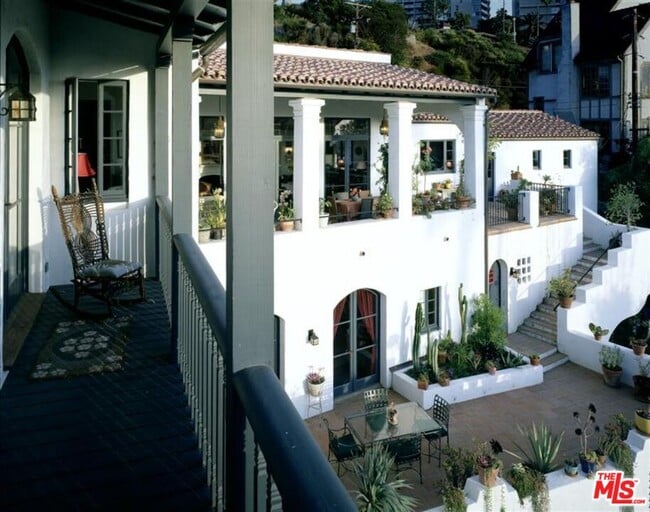 Photo - 242 Mabery Rd