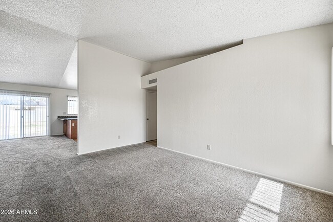11102 W Turney Ave
