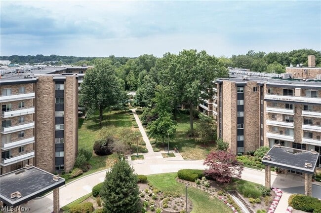 Photo - 2112 Acacia Park Dr