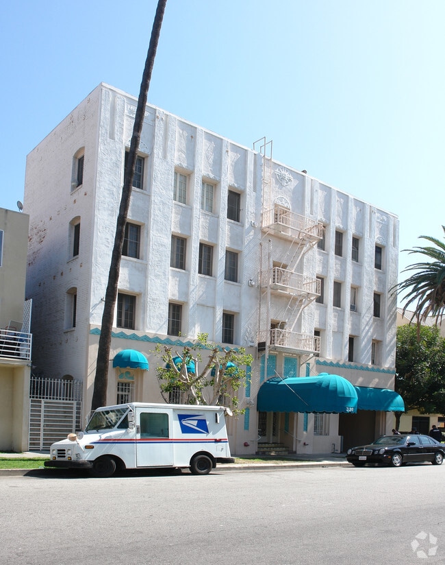 320 S Manhattan Pl.