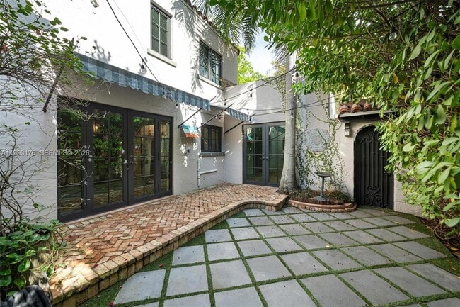 Photo - 447 Giralda Ave