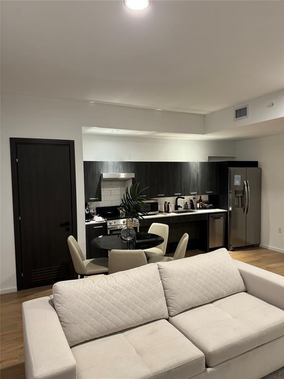 Photo - 398 NE 5th St Unidad 4015