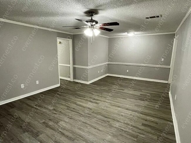 Photo - 315 Iris Ave