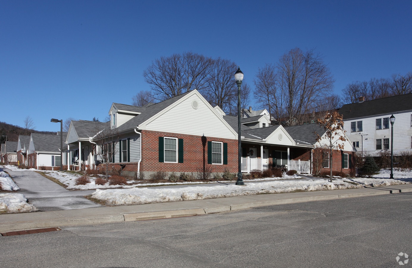 Laurel Commons Apartments Winsted, CT