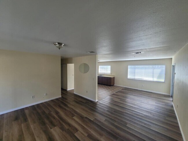 Photo - 4512 Nekoosa St