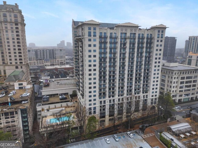 Photo - 3040 Peachtree Rd NW Condo Unit 813