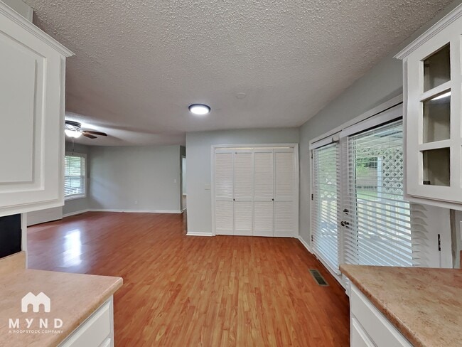 Photo - 6717 San Moore Dr
