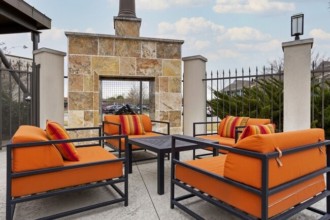 Photo - La Veranda at Polly Lane