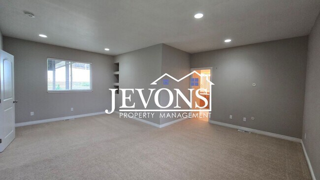 Photo - A charming and well-located single-family home in Yakima!