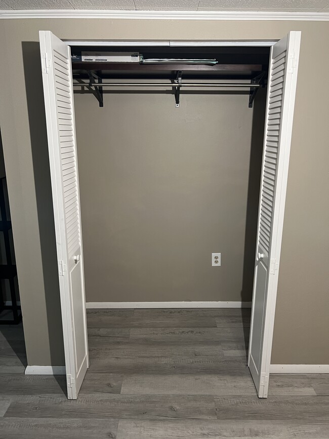 Photo - 328 Jamestown Rd