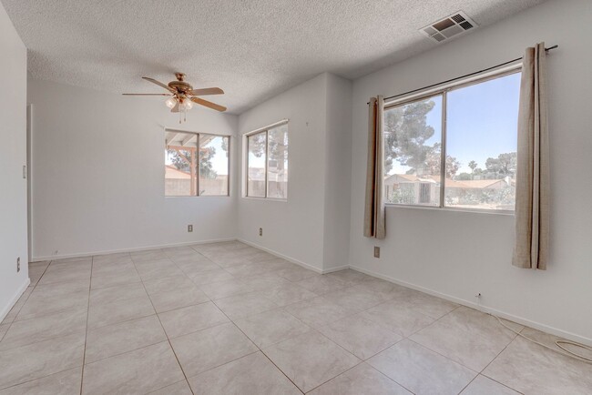 Photo - 5519 Myron Cir