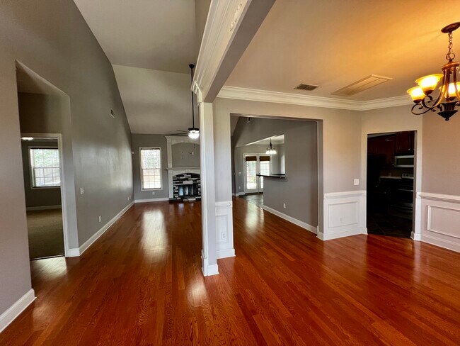 Photo - 451 Moriah Ln