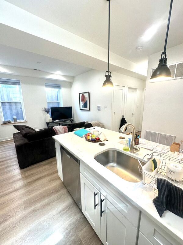 Photo - 1644 W Cermak Rd Unit 1R