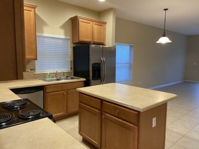 Spacious 4/2 in a Great Community!