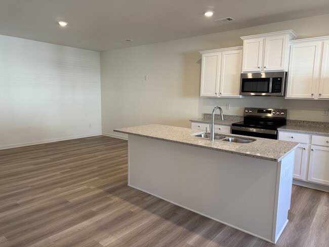 Photo - 1583 Salem Dr