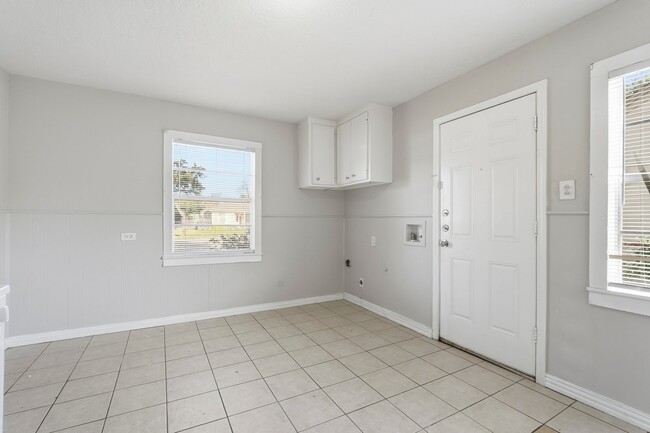 Photo - 729 13th Ave N