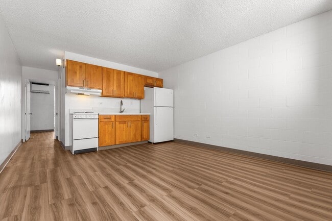Photo - 2122 Lime St
