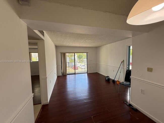 Photo - 6975 NW 179th St Unit 204