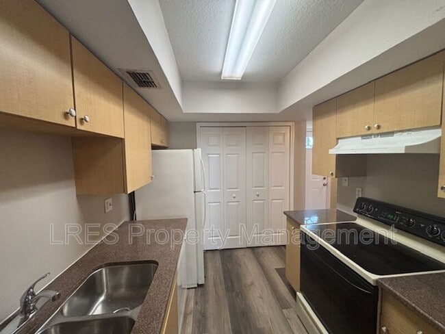 Photo - 1601 Terrace Dr