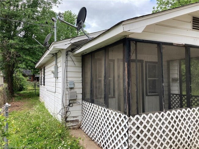 Photo - 107 N 16th St