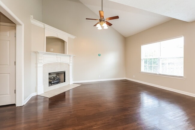 Photo - 1443 Antebellum Dr