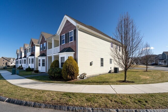 Photo - 20 Denworth Bell Cir Unit #22B