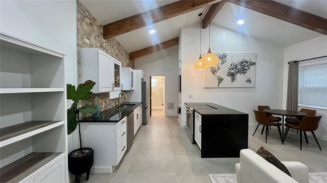 Photo - 1230 Essex Dr N