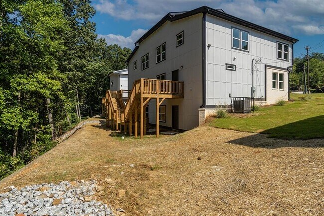 Photo - 2387 Highpoint Rd